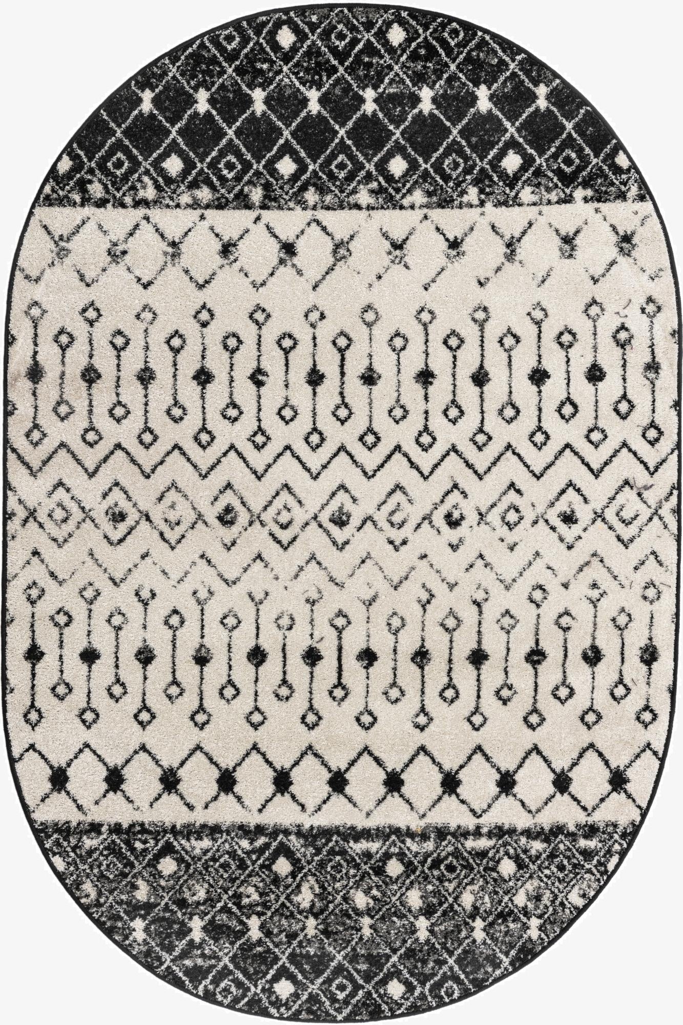  5' 3 x 8' Moroccan Trellis Oval Rug
