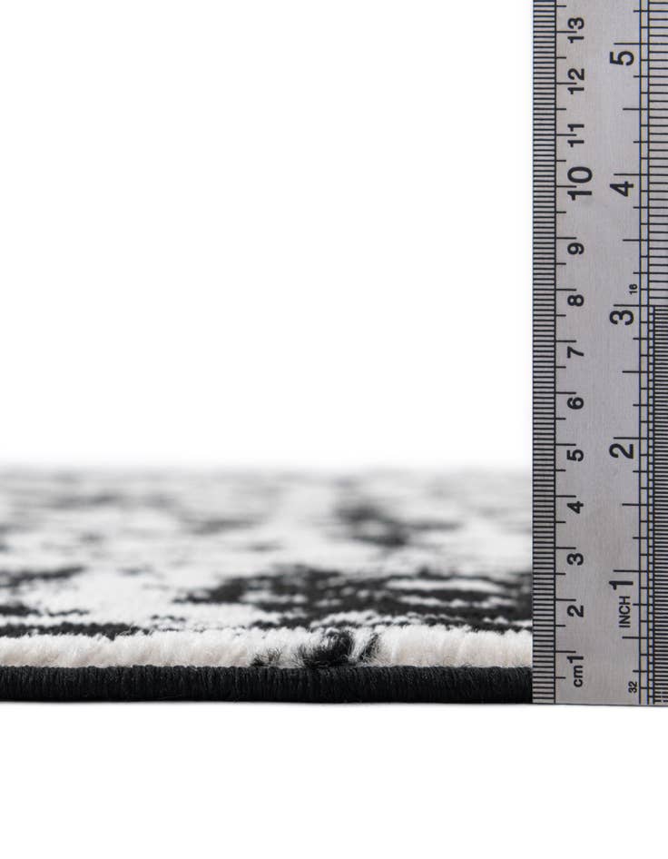 Detail image of  3' x 5' 3 Oregon Oval Rug