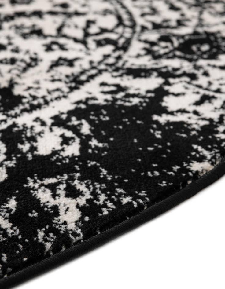 Detail image of  3' x 5' 3 Oregon Oval Rug