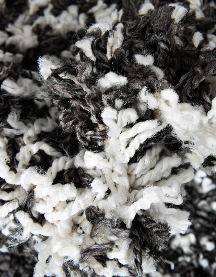 Detail image of  5' 3 x 8' Serenity Shag Oval Rug