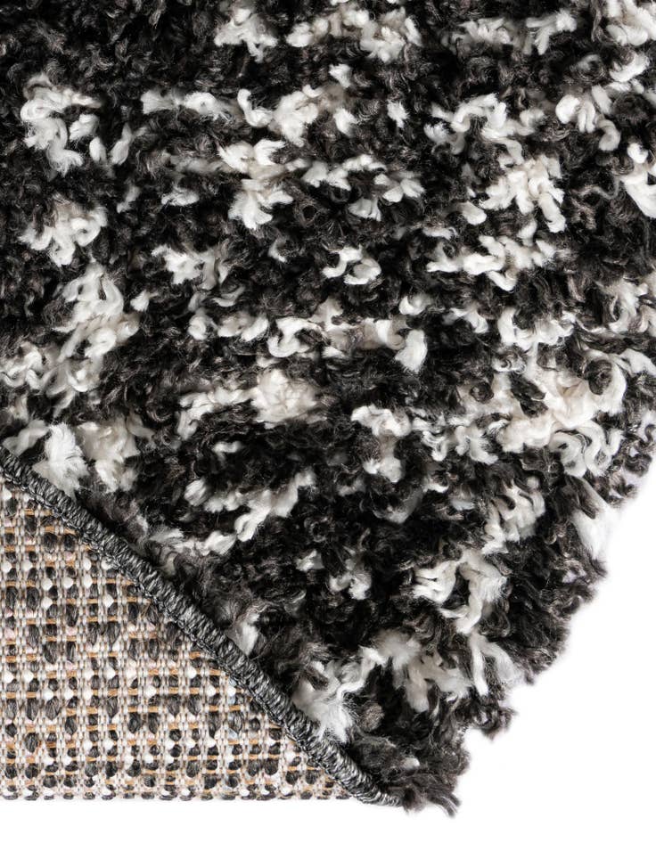 Detail image of  5' 3 x 8' Serenity Shag Oval Rug