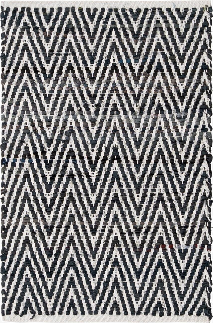  2' x 3' 1  Hand Woven Chindi Chevron Rug