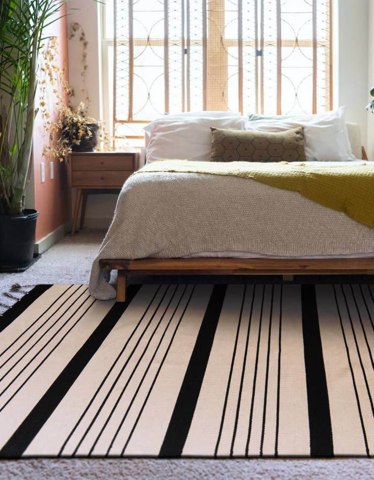 Detail image of  9' x 12'  Hand Woven Chindi Cotton Rug