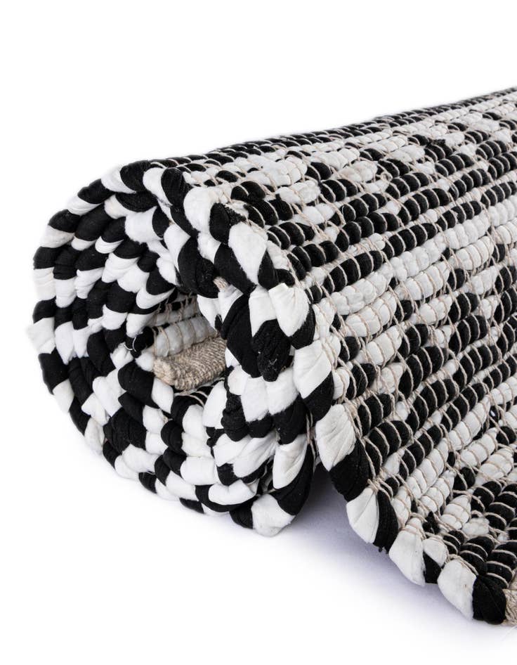 Detail image of  2' x 3' 1  Hand Woven Chindi Jute Rug