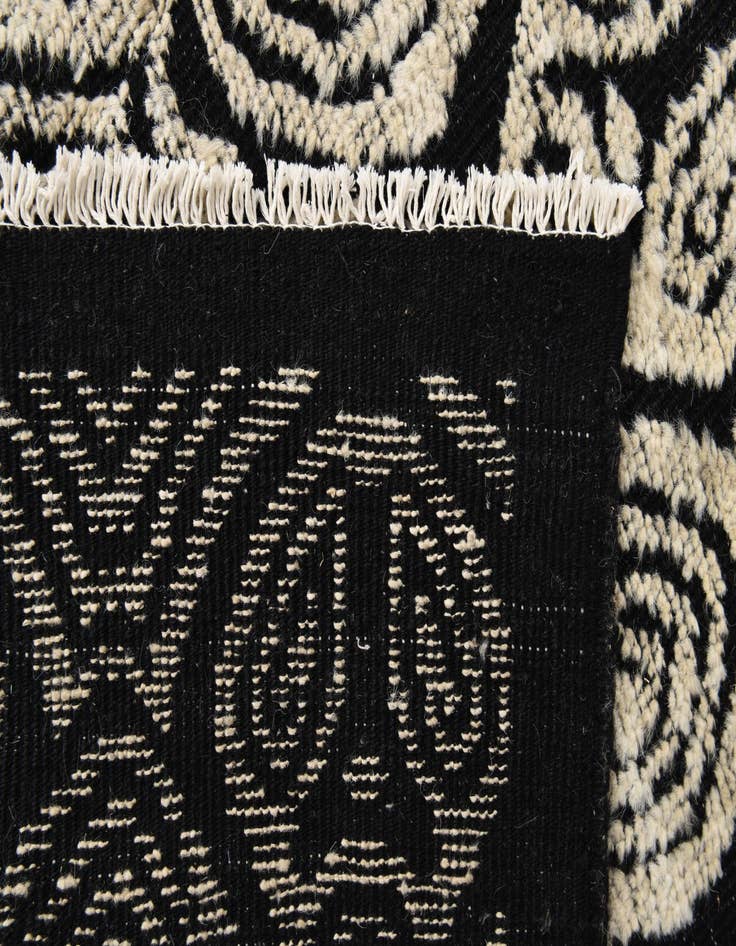 Detail image of  8' 2 x 10' 4  Hand Knotted Darya Wool Rug