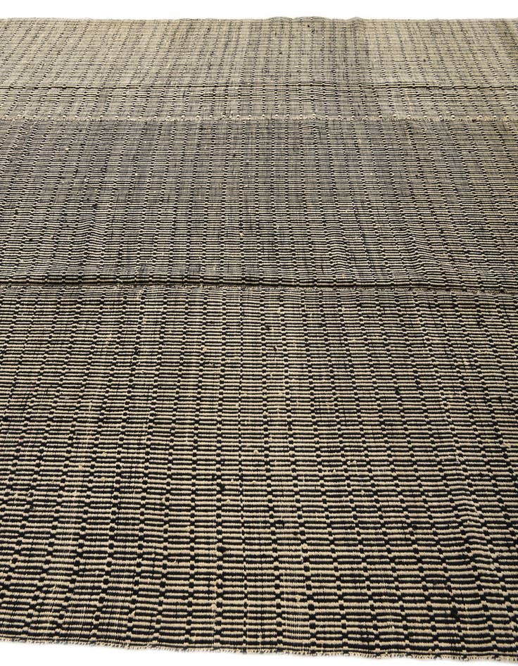 Detail image of  9' 1 x 11' 3  Hand Knotted Darya Wool Rug