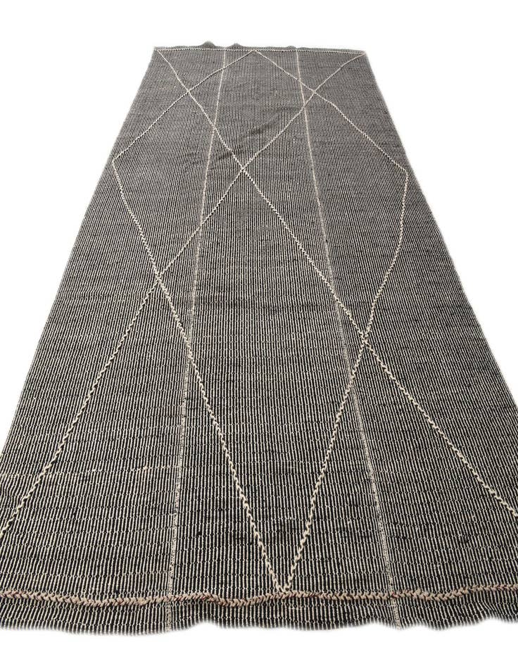 Detail image of  9' 5 x 12'  Hand Knotted Darya Wool Rug