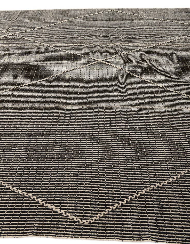 Detail image of  9' 5 x 12'  Hand Knotted Darya Wool Rug