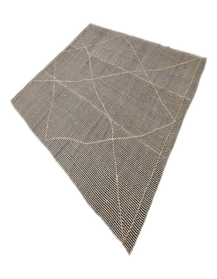 Detail image of  7' 6 x 10'  Hand Knotted Darya Wool Rug