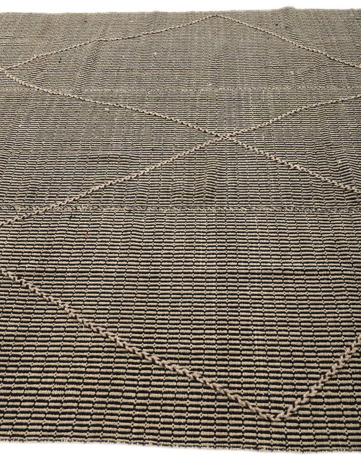 Detail image of  7' 6 x 10'  Hand Knotted Darya Wool Rug