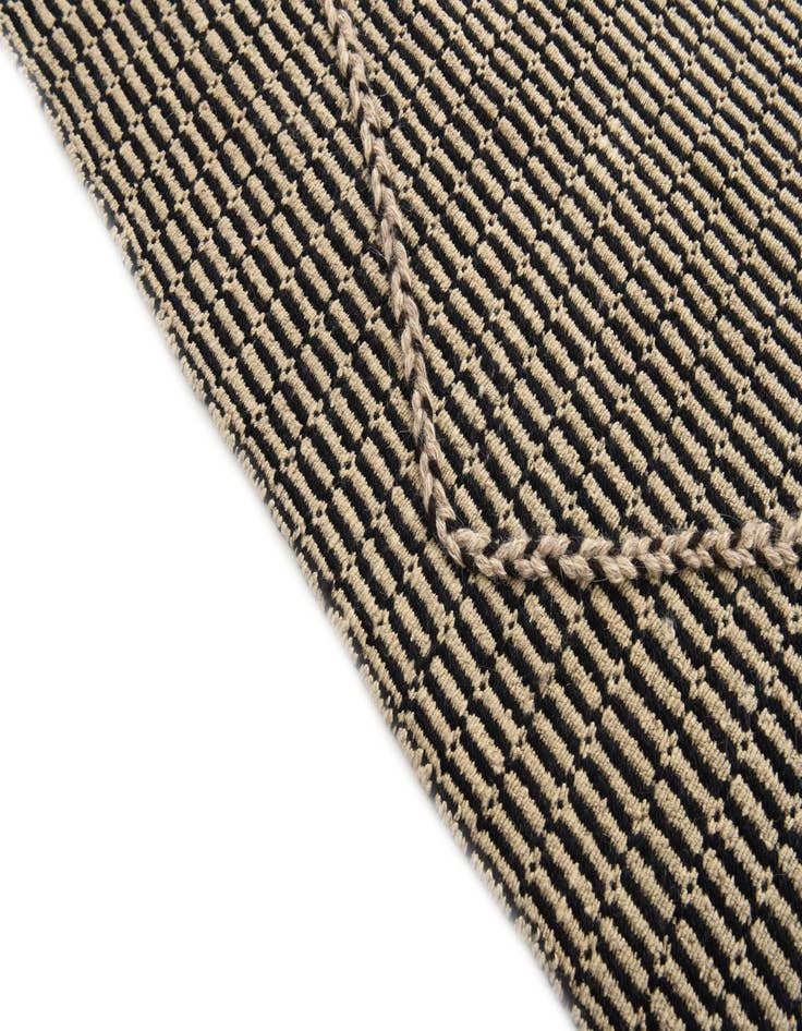 Detail image of  7' 6 x 10'  Hand Knotted Darya Wool Rug