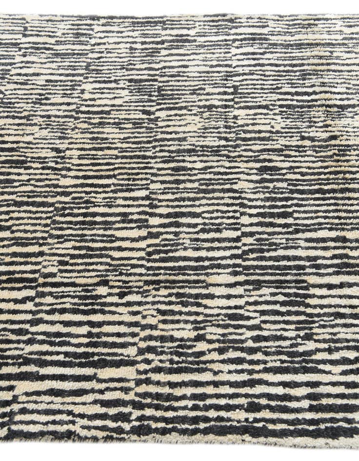 Detail image of  5' x 7' 9  Hand Knotted Darya Wool Rug