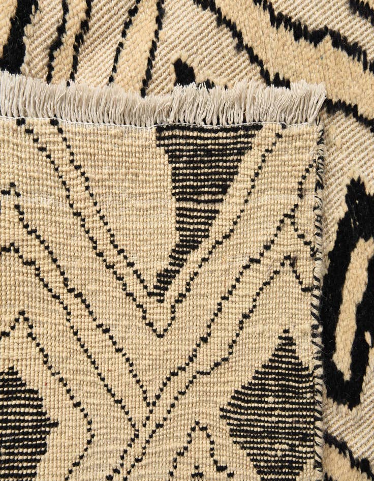 Detail image of  7' 9 x 10' 2  Hand Knotted Darya Wool Rug