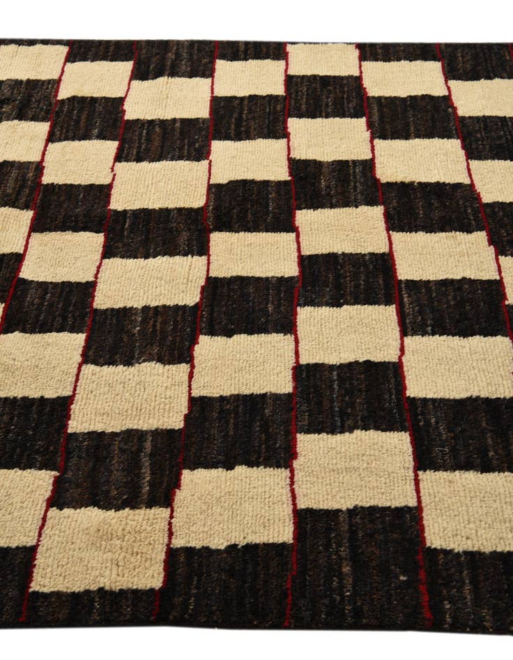 Detail image of  5' x 8' 2  Hand Knotted Darya Wool Rug