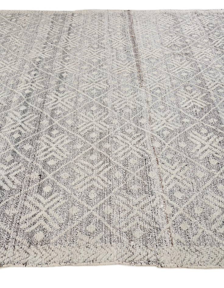 Detail image of  8' 2 x 10'  Hand Knotted Darya Wool Rug