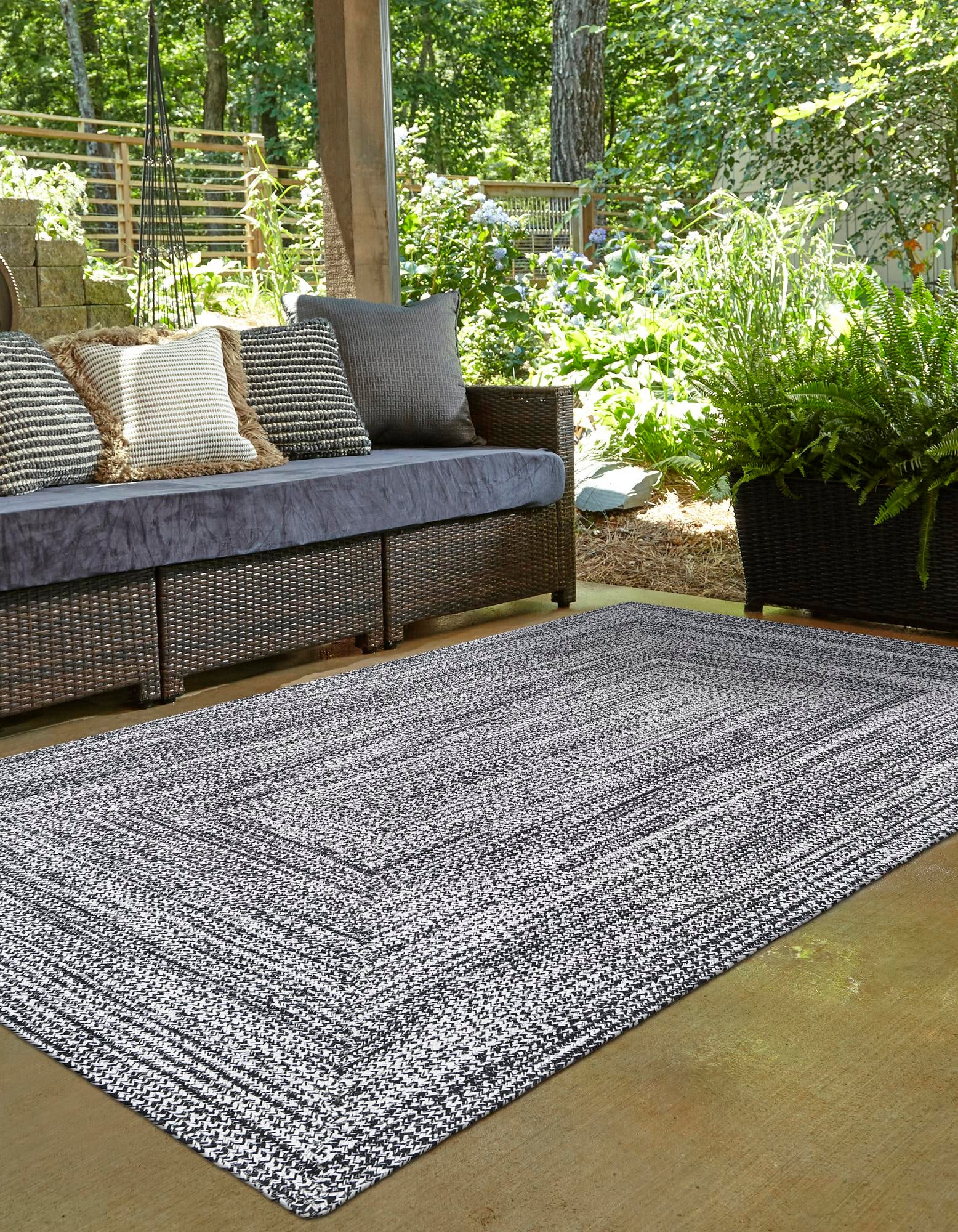 Black and White 5' 3 x 8' Hand Woven Eco Verse Indoor Washable Indoor ...