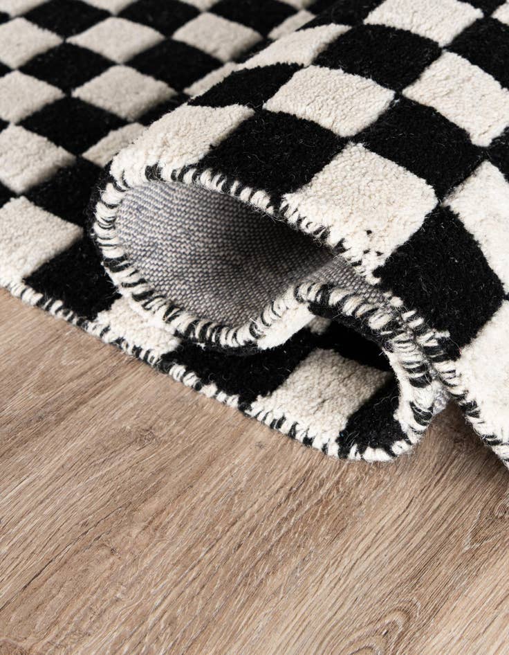 Detail image of  7' 10 x 10' Hand Tufted Wool Rug