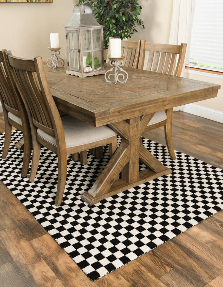 Detail image of  5' 1 x 8' Hand Tufted Wool Rug