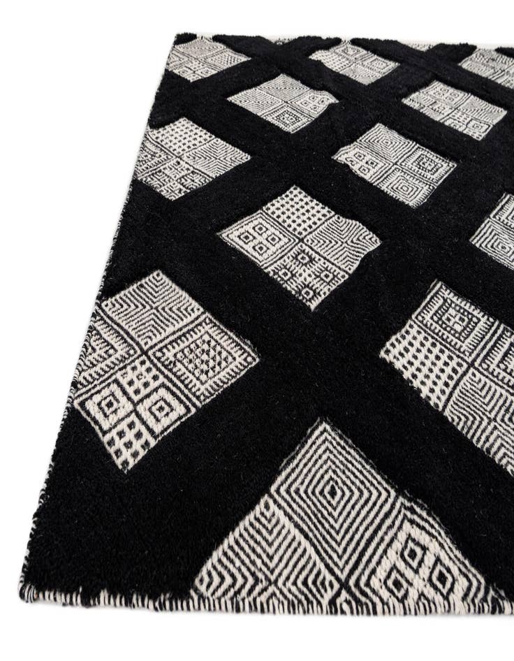 Detail image of  5' 1 x 8'  Hand Woven Hand Woven Rug