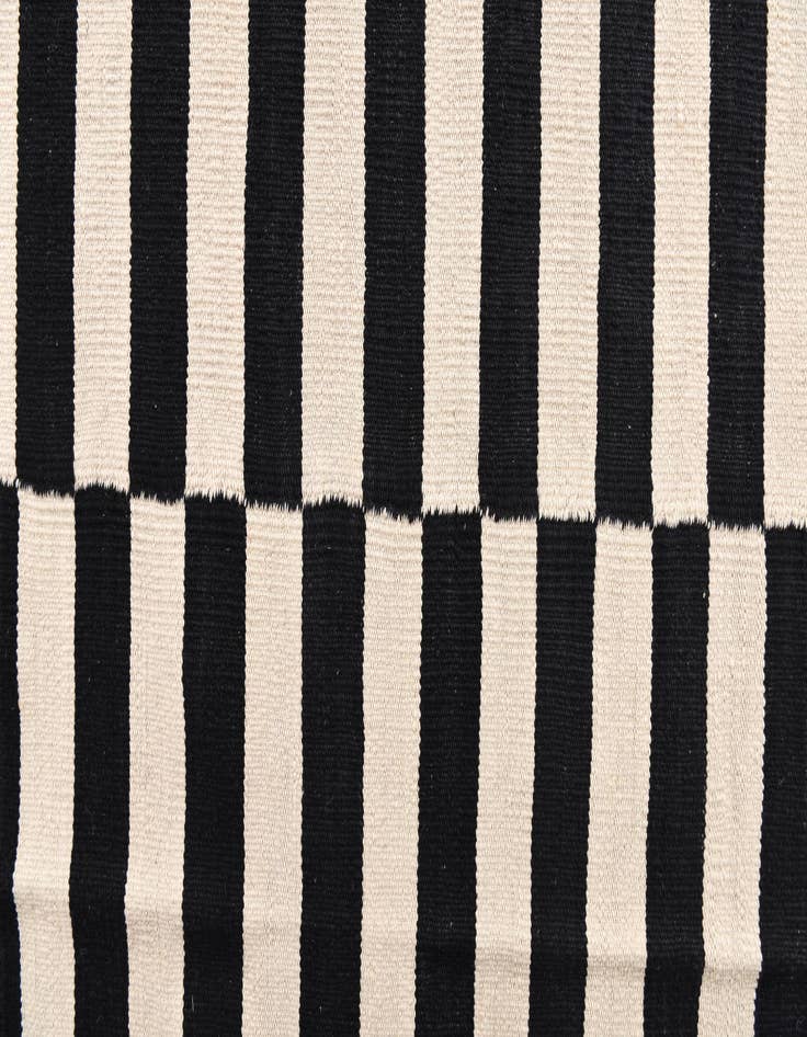 Detail image of  8' 2 x 11' 3  Hand Woven Kilim Modern Wool Rug