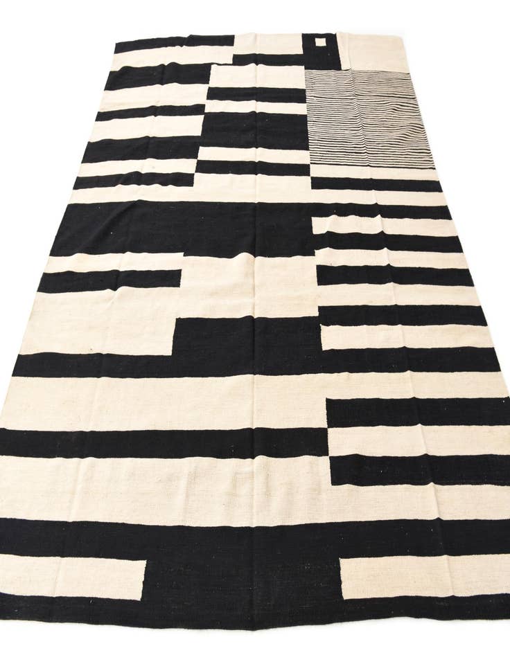 Detail image of  8' 7 x 10'  Hand Woven Kilim Modern Wool Rug