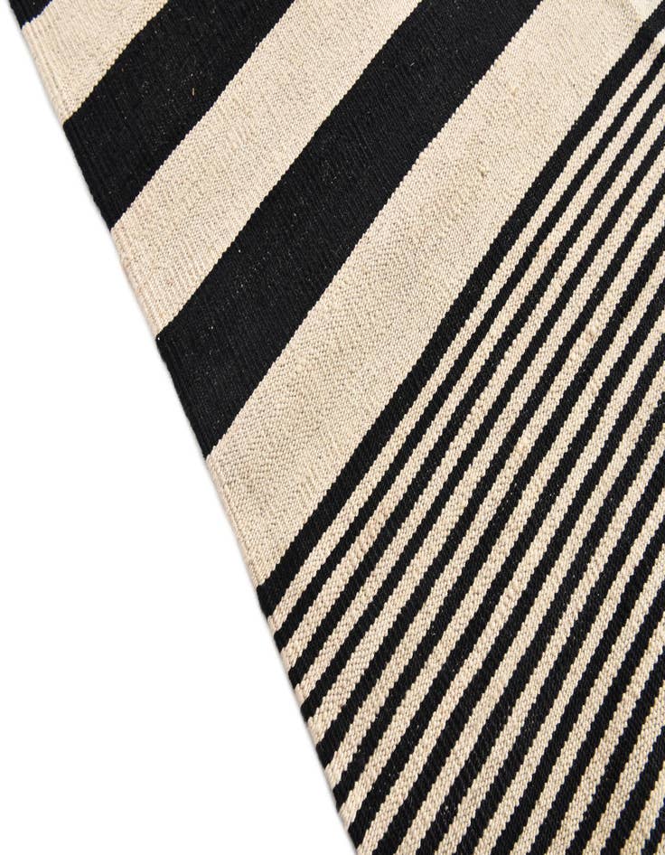 Detail image of  8' 7 x 10'  Hand Woven Kilim Modern Wool Rug
