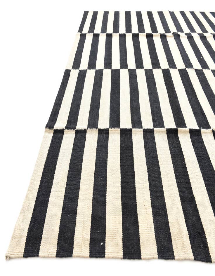 Detail image of  5' 7 x 7' 10  Hand Woven Kilim Modern Wool Rug