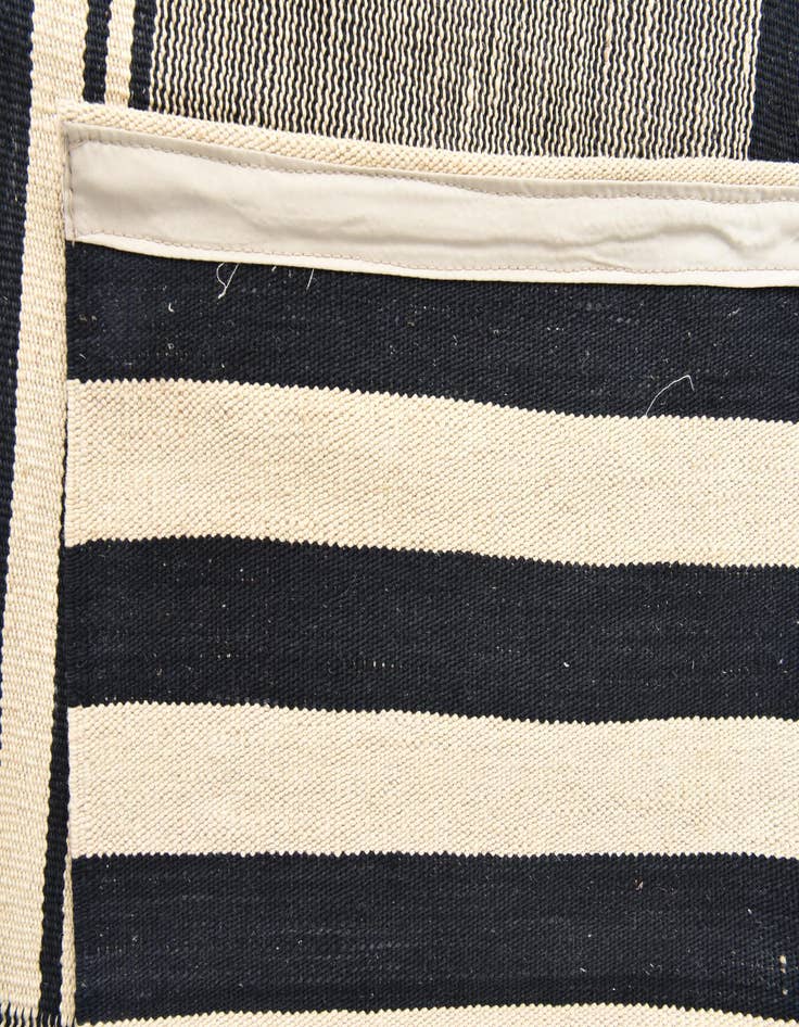 Detail image of  6' 10 x 9' 8  Hand Woven Kilim Modern Wool Rug