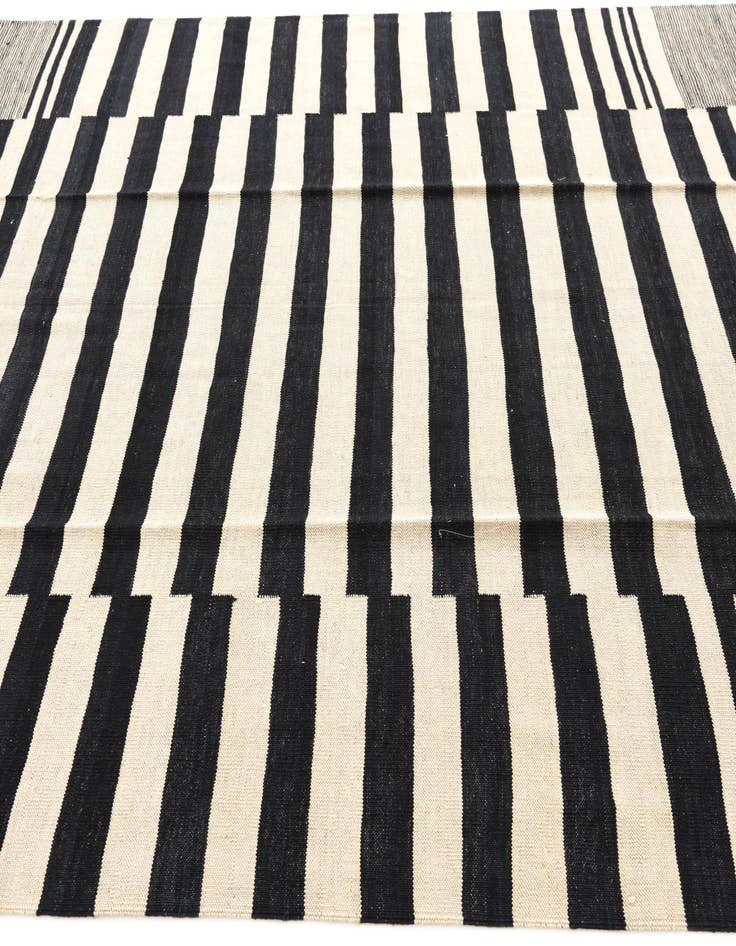 Detail image of  7' x 10'  Hand Woven Kilim Modern Wool Rug