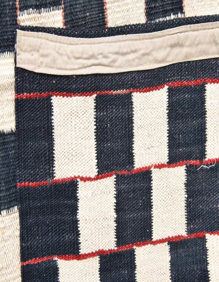 Detail image of  4' 5 x 5' 10  Hand Woven Kilim Modern Wool Rug