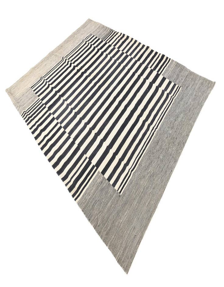 Detail image of  5' 8 x 7' 9  Hand Woven Kilim Modern Wool Rug