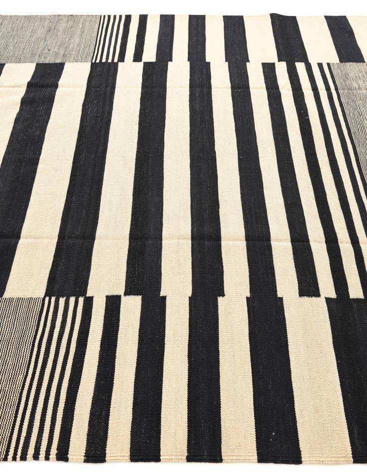 Detail image of  7' x 9' 9  Hand Woven Kilim Modern Wool Rug