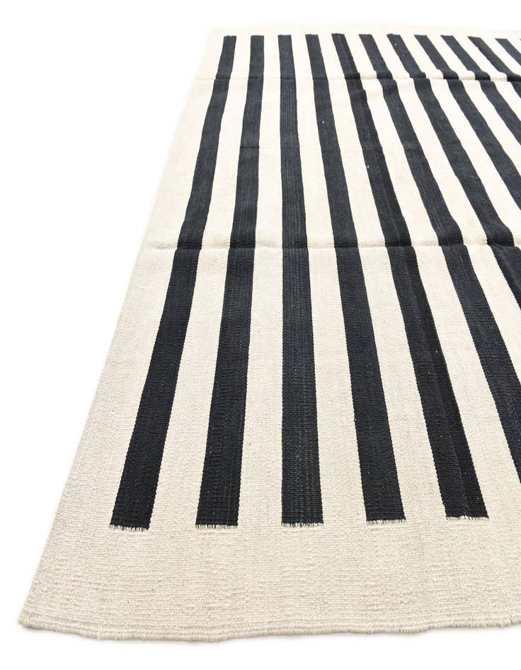 Detail image of  6' 7 x 9' 7  Hand Woven Kilim Modern Wool Rug