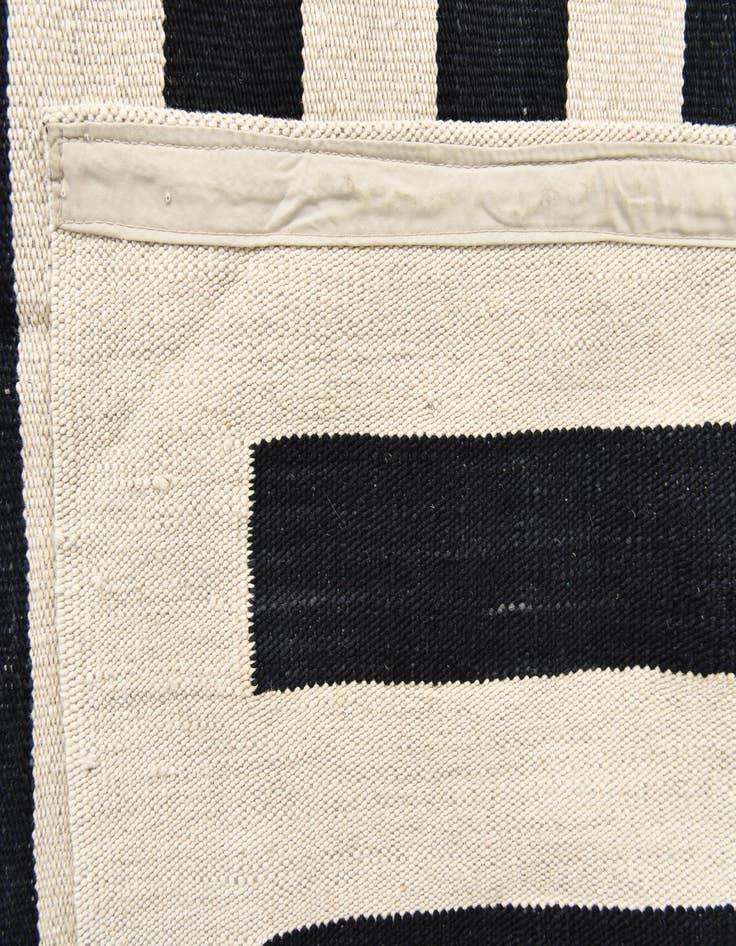 Detail image of  6' 7 x 9' 7  Hand Woven Kilim Modern Wool Rug