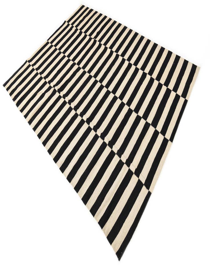 Detail image of  5' 9 x 7' 8  Hand Woven Kilim Modern Wool Rug