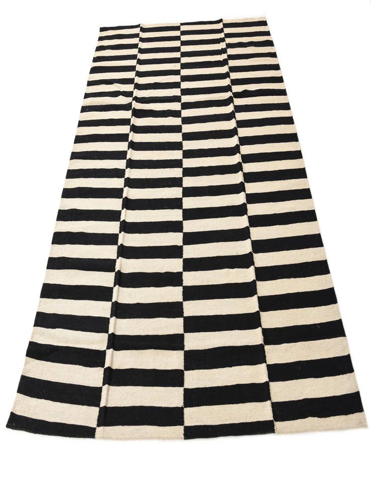 Detail image of  5' 9 x 7' 8  Hand Woven Kilim Modern Wool Rug