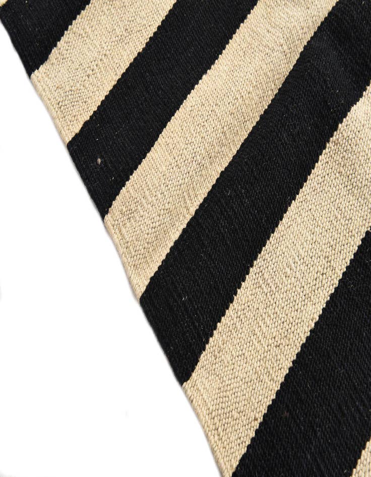 Detail image of  3' 4 x 4' 10  Hand Woven Kilim Modern Wool Rug