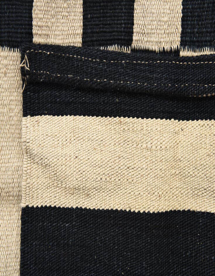 Detail image of  2' 8 x 3' 10  Hand Woven Kilim Modern Wool Rug