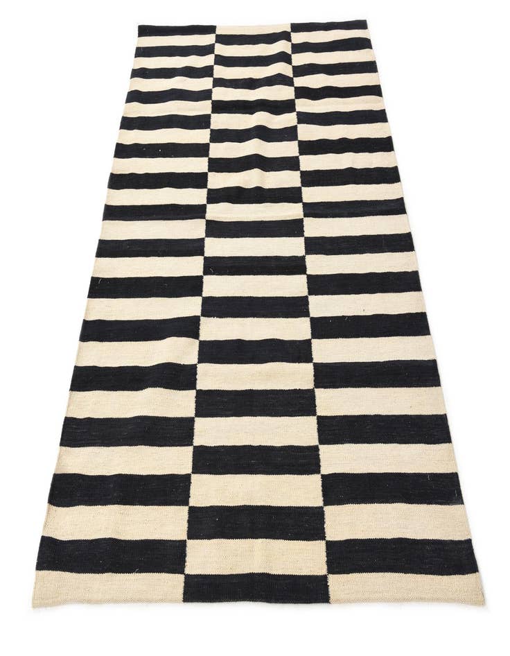 Detail image of  4' 2 x 6' 1  Hand Woven Kilim Modern Wool Rug