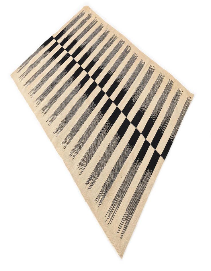 Detail image of  4' 2 x 6'  Hand Woven Kilim Modern Wool Rug