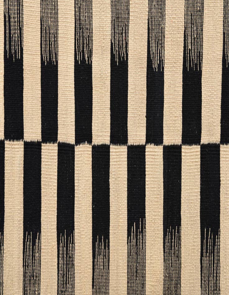 Detail image of  4' 2 x 6'  Hand Woven Kilim Modern Wool Rug