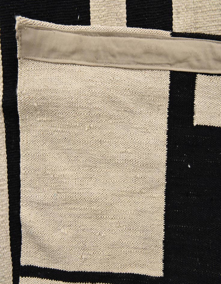 Detail image of  5' x 7'  Hand Woven Kilim Modern Wool Rug