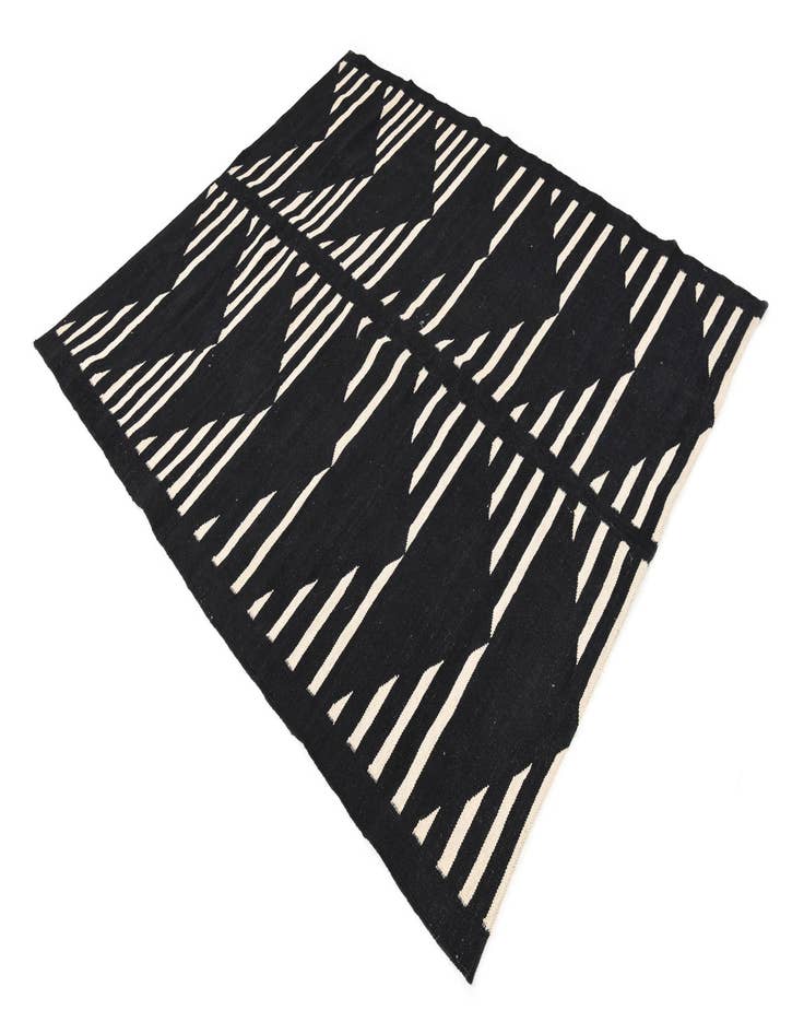 Detail image of  5' 3 x 6' 4  Hand Woven Kilim Modern Wool Rug