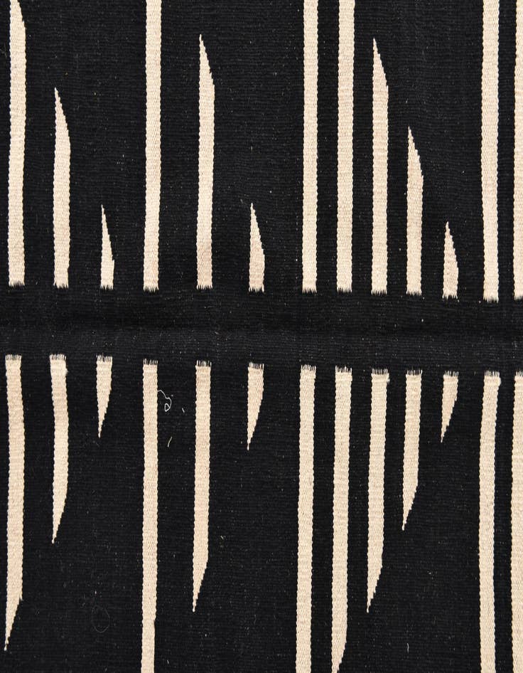 Detail image of  5' 3 x 6' 4  Hand Woven Kilim Modern Wool Rug