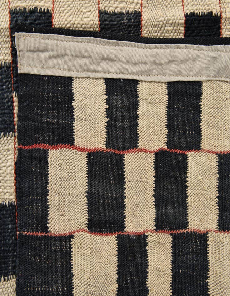 Detail image of  4' 11 x 6' 3  Hand Woven Kilim Modern Wool Rug