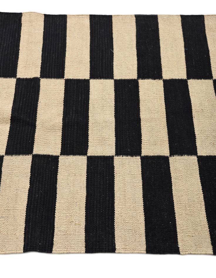 Detail image of  2' 7 x 3' 10  Hand Woven Kilim Modern Wool Rug