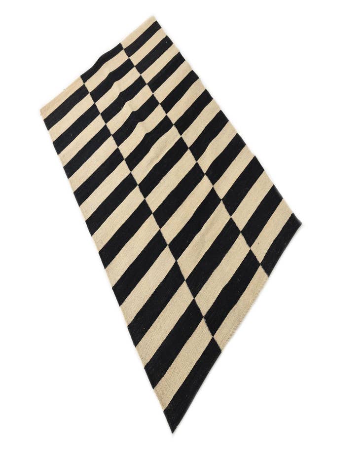 Detail image of  2' 7 x 4'  Hand Woven Kilim Modern Wool Rug