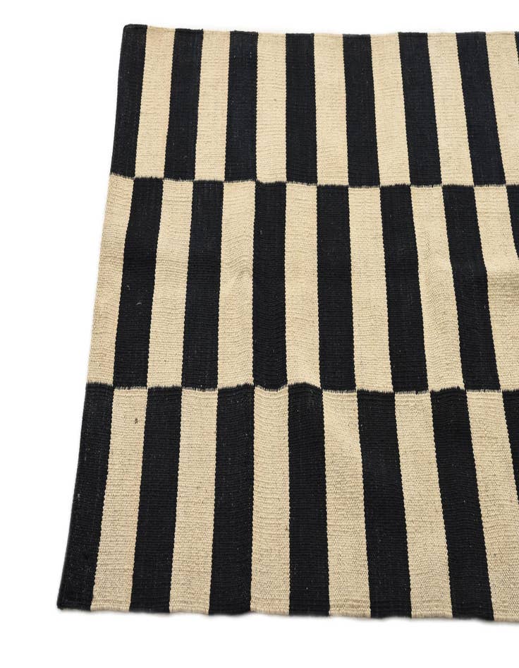 Detail image of  2' 7 x 4'  Hand Woven Kilim Modern Wool Rug