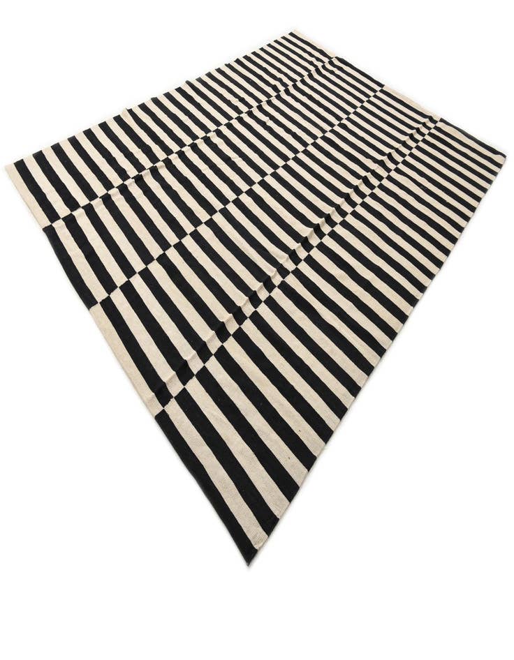 Detail image of  8' 1 x 11'  Hand Woven Kilim Modern Wool Rug