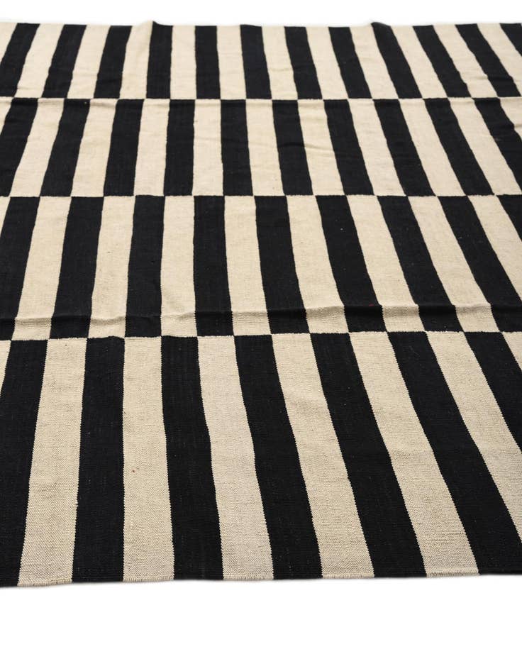 Detail image of  8' 1 x 11'  Hand Woven Kilim Modern Wool Rug